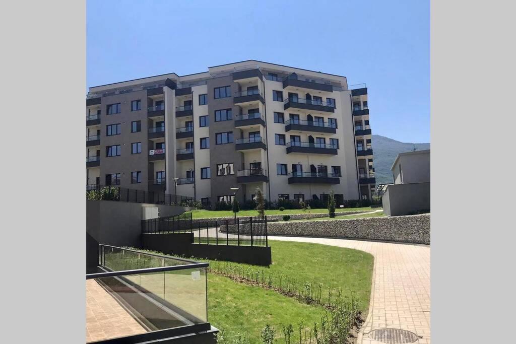 Yellow Apart @ Vitosha, Sofia Apartment ภายนอก รูปภาพ