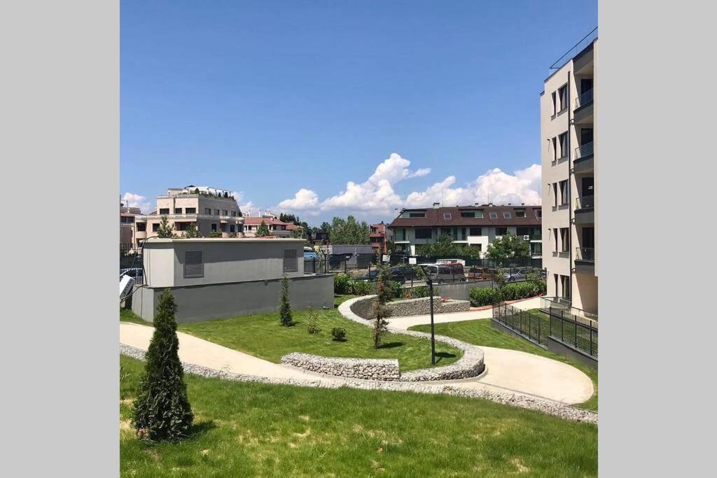Yellow Apart @ Vitosha, Sofia Apartment ภายนอก รูปภาพ