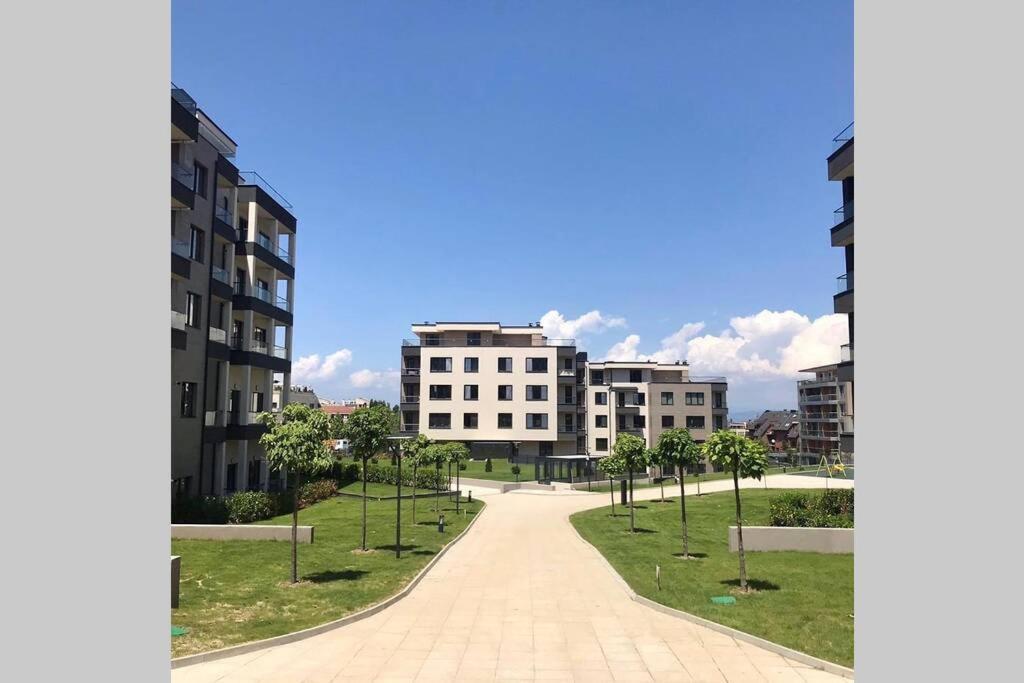 Yellow Apart @ Vitosha, Sofia Apartment ภายนอก รูปภาพ